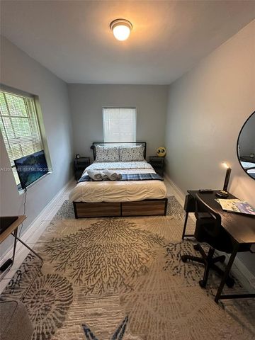 382 NW 82nd Street 382, Miami, FL 33150