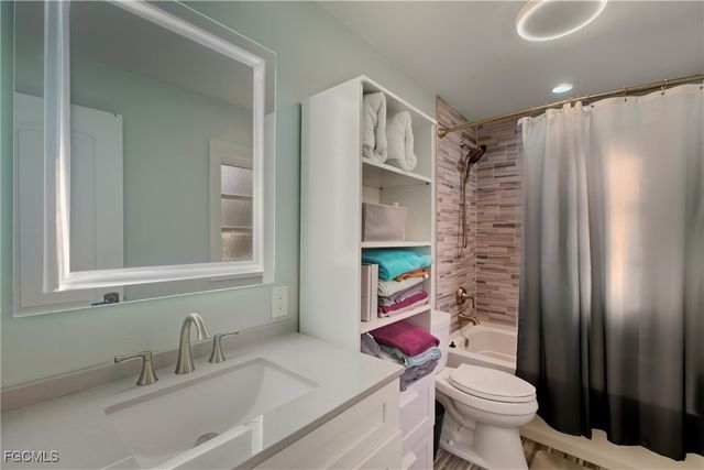 19550 Nalle RD, North Fort Myers, FL 33917