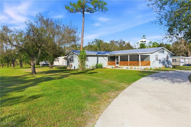 19550 Nalle RD, North Fort Myers, FL 33917