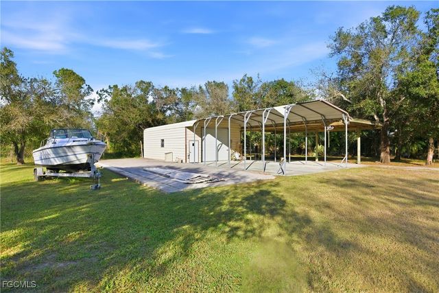 19550 Nalle RD, North Fort Myers, FL 33917