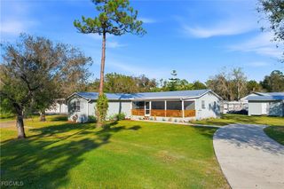 19550 Nalle RD, North Fort Myers, FL 33917