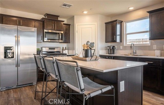 613 MARSHALL Lane 126 B2, Merced, CA 95348