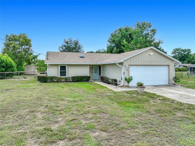 2255 CROAT STREET, Mount Dora, FL 32757