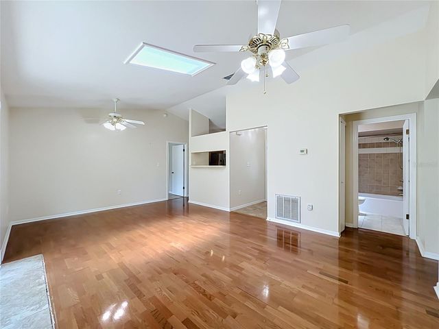 2255 CROAT STREET, Mount Dora, FL 32757