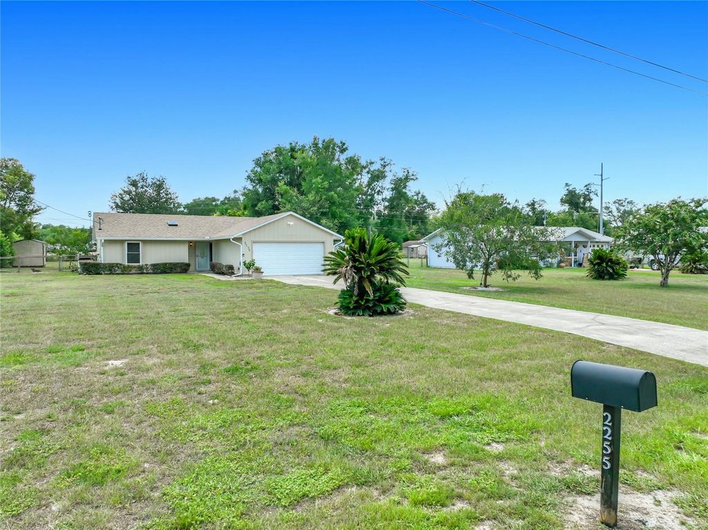 2255 CROAT STREET, Mount Dora, FL 32757