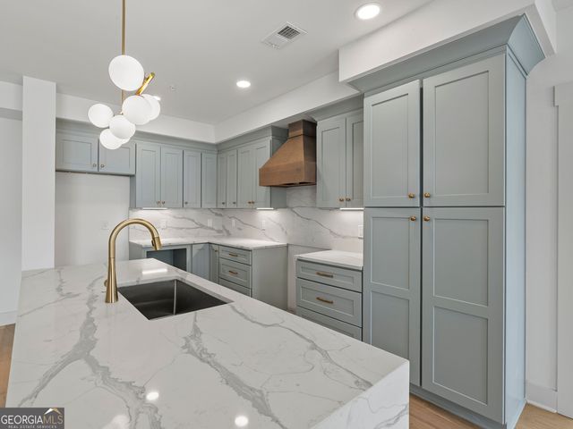 1050 Blair Lane 303, Peachtree City, GA 30269