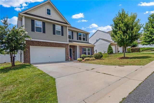 4074 Medina Court, Pfafftown, NC 27040