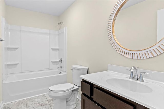 4074 Medina Court, Pfafftown, NC 27040