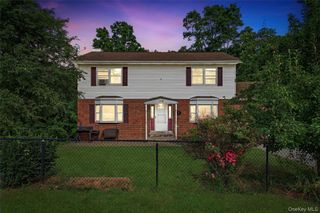 16 Oakland Avenue, Chester, NY 10918