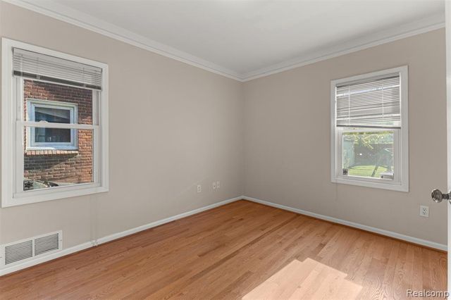 7800 Brace Street, Detroit, MI 48228