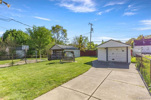 7800 Brace Street, Detroit, MI 48228