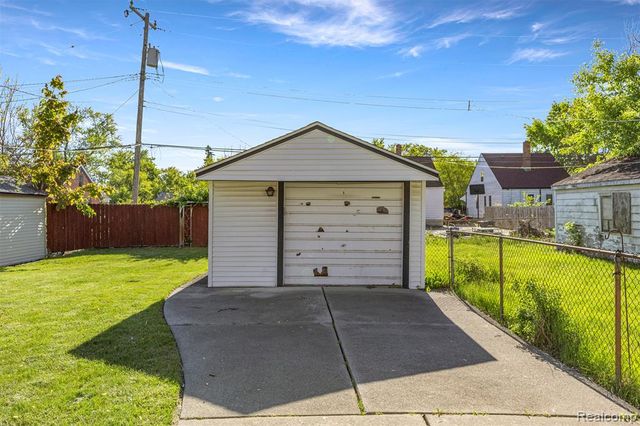 7800 Brace Street, Detroit, MI 48228