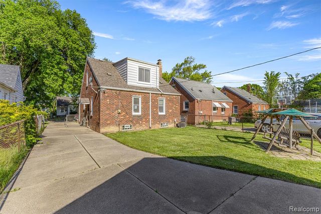 7800 Brace Street, Detroit, MI 48228