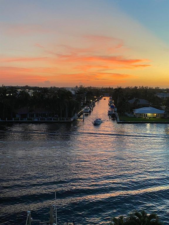 Image 5 of property listing at 3912 S Ocean Boulevard 607, Highland Beach, FL 33487