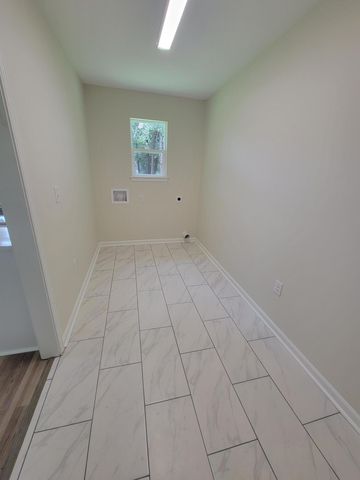 37 Cedar Hill Ct. Drive, Defuniak Springs, FL 32433