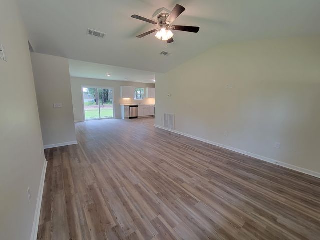 37 Cedar Hill Ct. Drive, Defuniak Springs, FL 32433