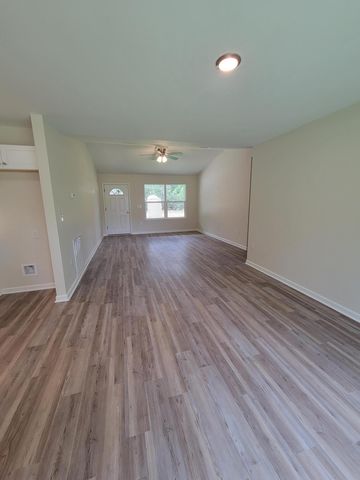 37 Cedar Hill Ct. Drive, Defuniak Springs, FL 32433