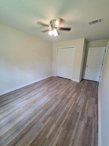 37 Cedar Hill Ct. Drive, Defuniak Springs, FL 32433