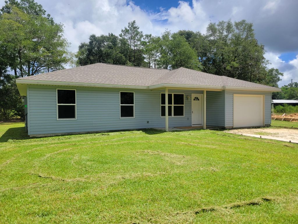 37 Cedar Hill Ct. Drive, Defuniak Springs, FL 32433