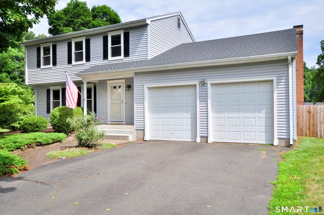 28 Somerset Drive, Windsor, CT 06095