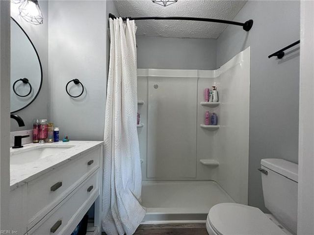 1850 Dockside DR, Hayes, VA 23072