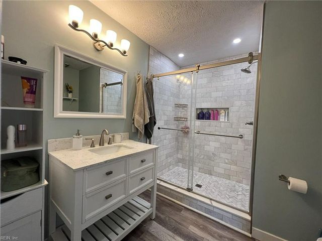 1850 Dockside DR, Hayes, VA 23072