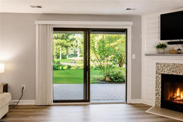1850 Dockside DR, Hayes, VA 23072