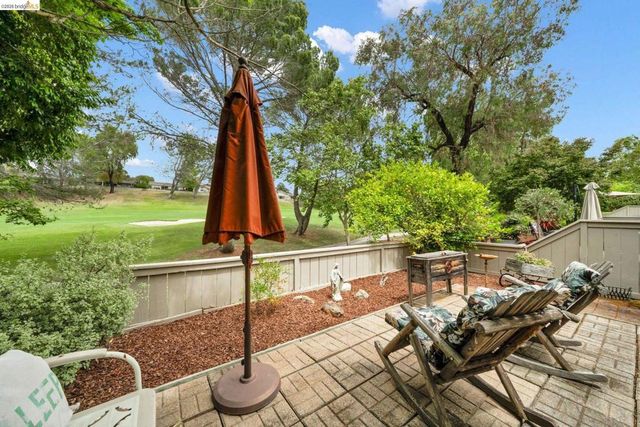 524 Silver Lake Dr, Danville, CA 94526