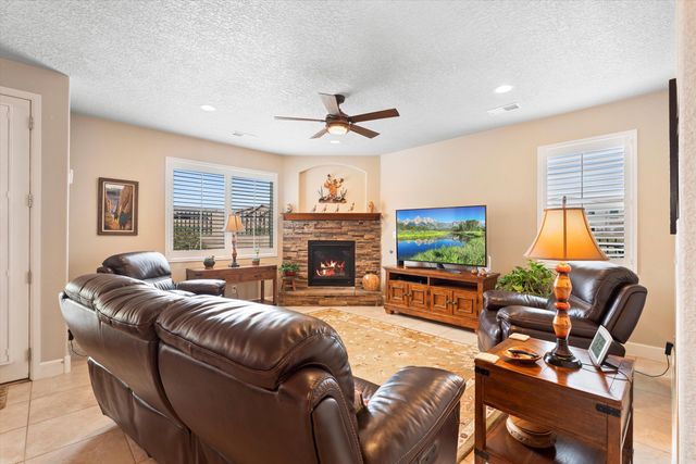 5935 Vista Manzano Court NE, Rio Rancho, NM 87144