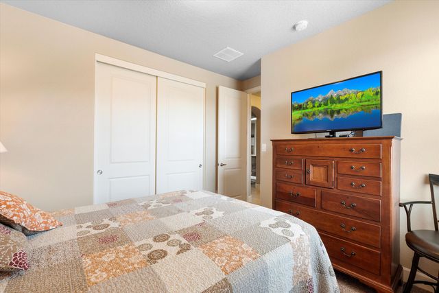 5935 Vista Manzano Court NE, Rio Rancho, NM 87144