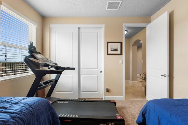 5935 Vista Manzano Court NE, Rio Rancho, NM 87144