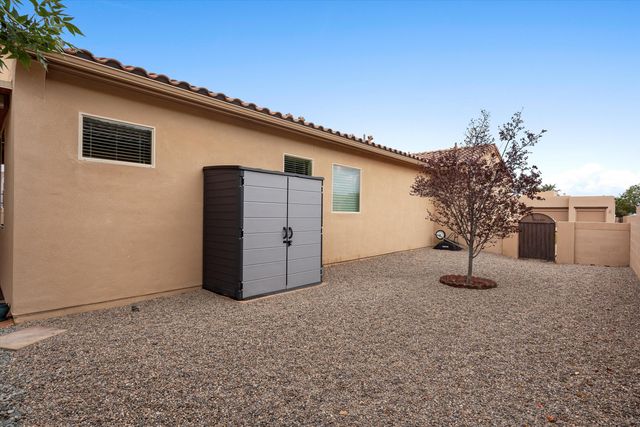 5935 Vista Manzano Court NE, Rio Rancho, NM 87144