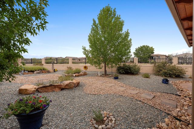 5935 Vista Manzano Court NE, Rio Rancho, NM 87144