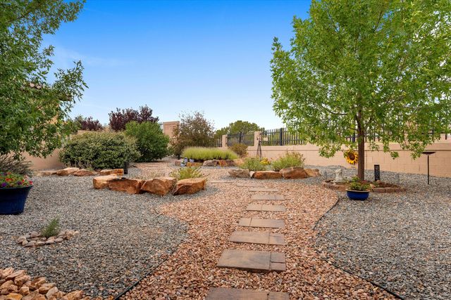 5935 Vista Manzano Court NE, Rio Rancho, NM 87144