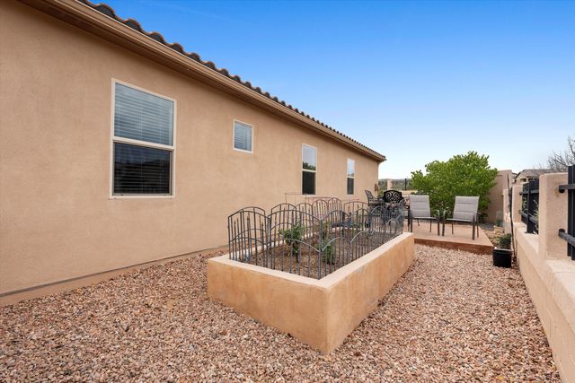 5935 Vista Manzano Court NE, Rio Rancho, NM 87144