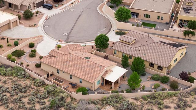5935 Vista Manzano Court NE, Rio Rancho, NM 87144