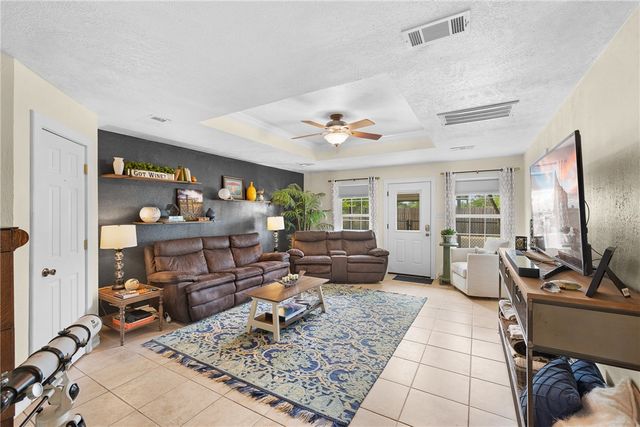 10462 Woodview Drive, College Station, TX 77845