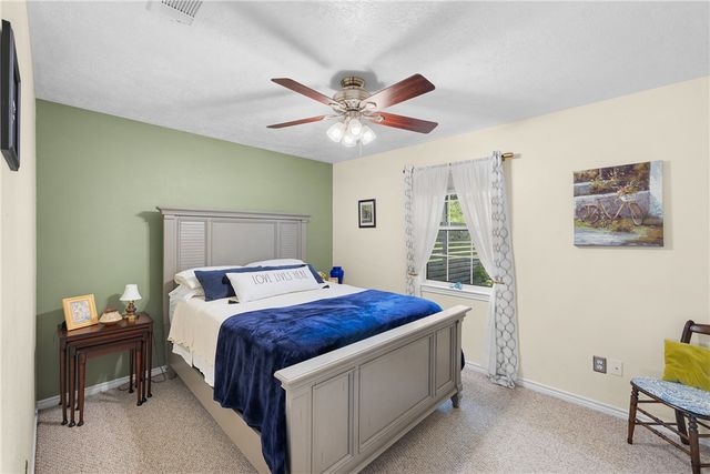 10462 Woodview Drive, College Station, TX 77845