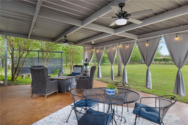 10462 Woodview Drive, College Station, TX 77845