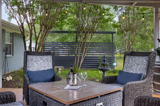 10462 Woodview Drive, College Station, TX 77845