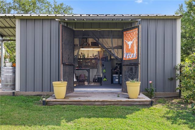 10462 Woodview Drive, College Station, TX 77845