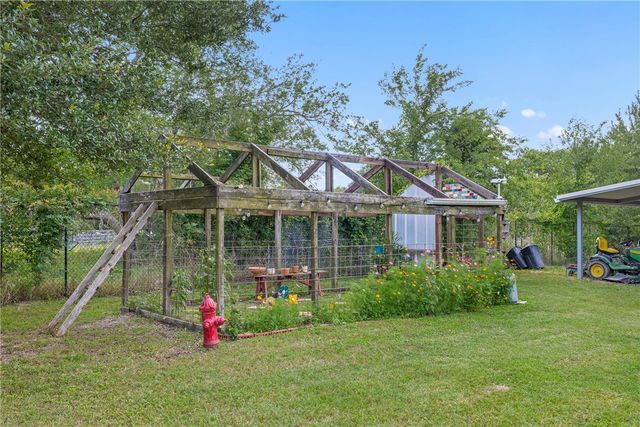10462 Woodview Drive, College Station, TX 77845