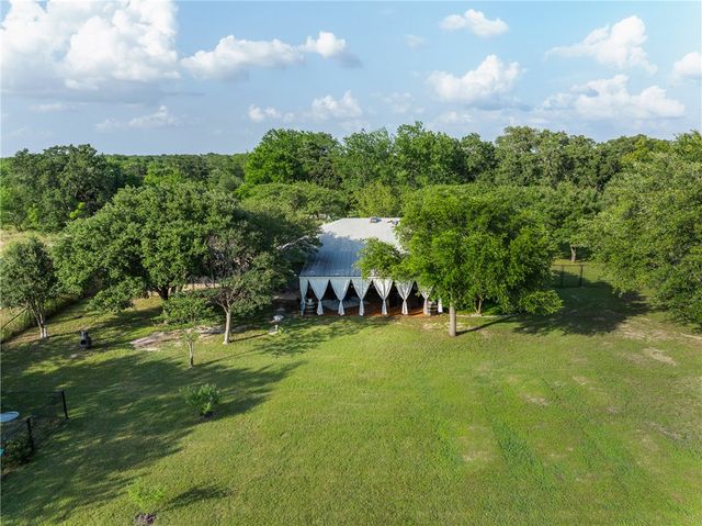 10462 Woodview Drive, College Station, TX 77845