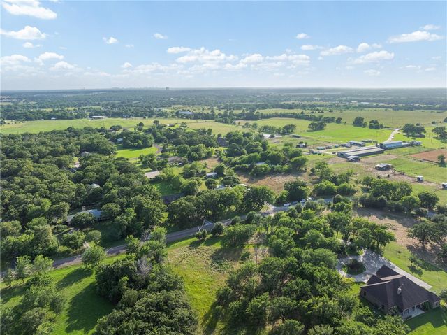 10462 Woodview Drive, College Station, TX 77845