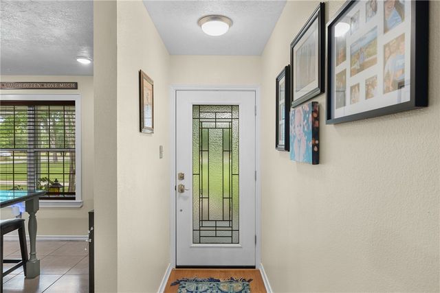 10462 Woodview Drive, College Station, TX 77845