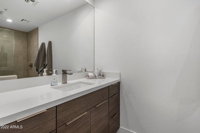 20802 N GRAYHAWK Drive 1096, Scottsdale, AZ 85255