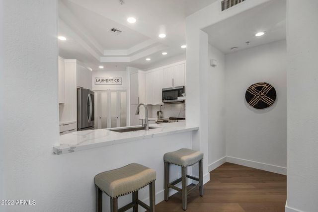 20802 N GRAYHAWK Drive 1096, Scottsdale, AZ 85255