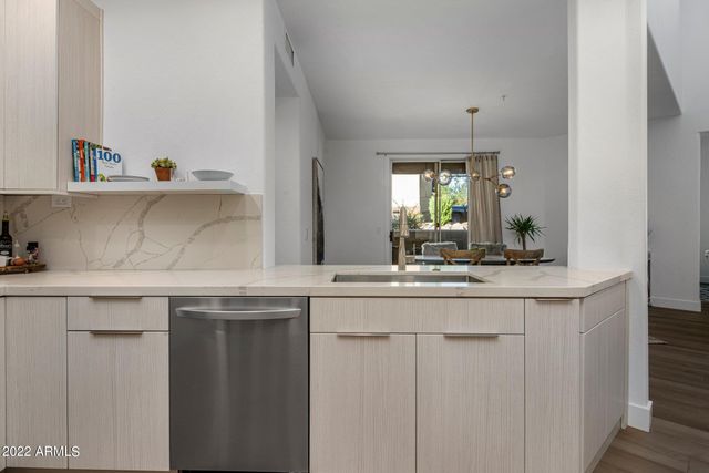 20802 N GRAYHAWK Drive 1096, Scottsdale, AZ 85255