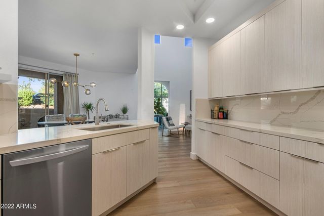 20802 N GRAYHAWK Drive 1096, Scottsdale, AZ 85255