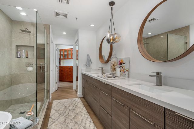 20802 N GRAYHAWK Drive 1096, Scottsdale, AZ 85255